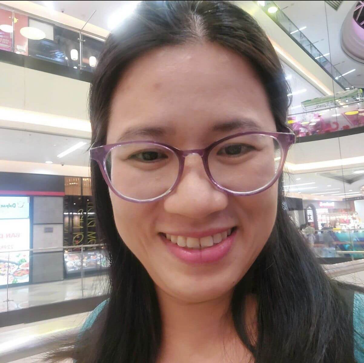 Chị Trang Trần